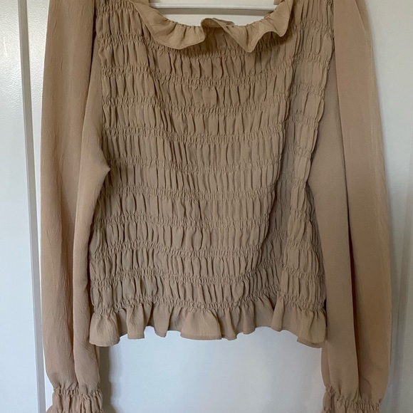 H&M Long Sleeve Shirred & Ruffled Top - Picture 1 of 6
